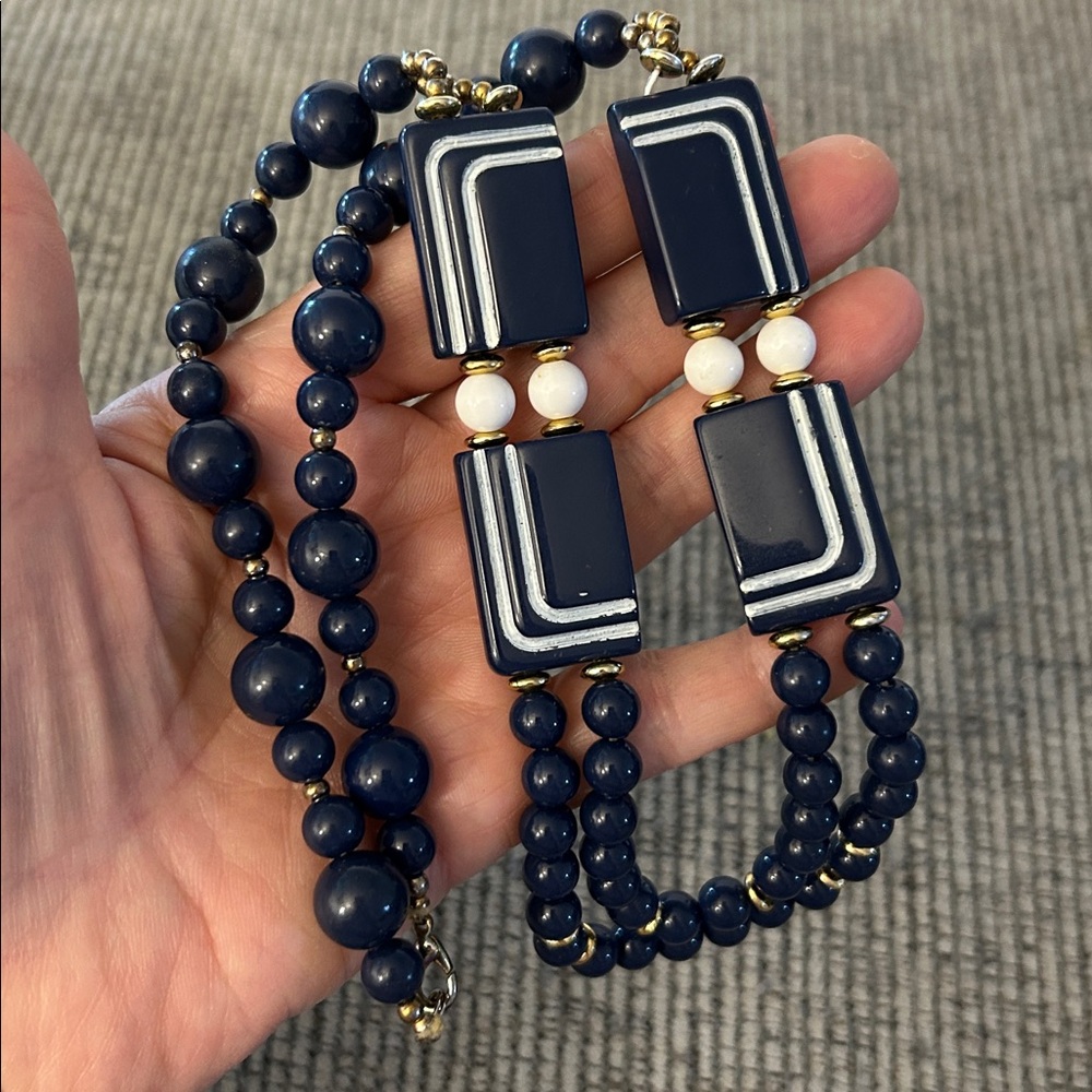 Vintage Navy Beaded Necklace plastic acrylic round beads & rectangle pieces